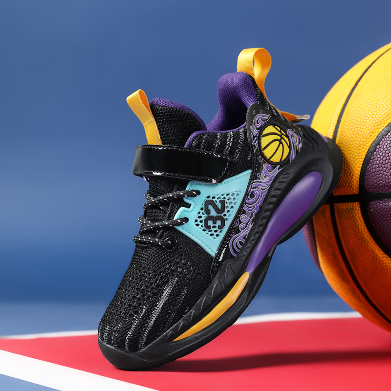 Velcro Hook Loop - Sepasang sepatu basket anak-anak dengan velcro