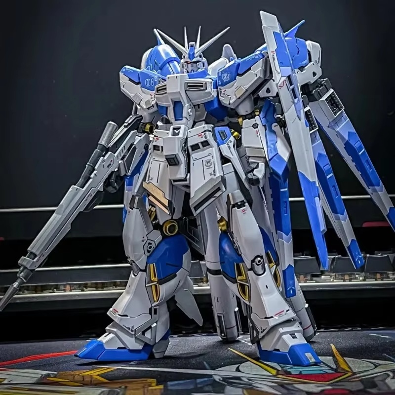 Bandai Gundam Rg - RG Hi Nu yang Diperbesar ﻿
